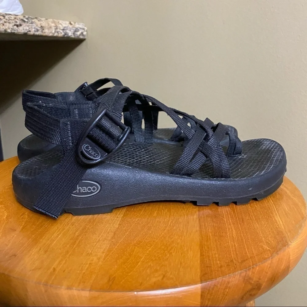Chaco Vibram women’s classic z/1 Black Thread Sandals W8